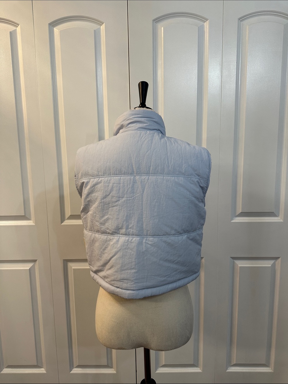 New vest with pockets - Picture 3 of 14
